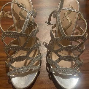 Sliver glitter shoes